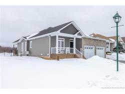 434 Royal Oaks BLVD  Moncton, NB E1H 3S7