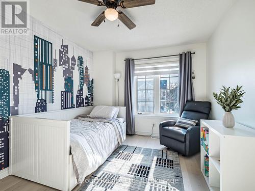 3390 Fountain Park Avenue, Mississauga, ON - Indoor Photo Showing Bedroom