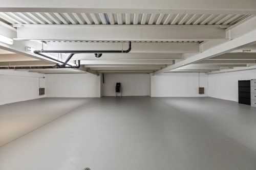 Sous-sol - Rdc-10410 Boul. Gouin O., Montréal (Pierrefonds-Roxboro), QC - Indoor Photo Showing Garage