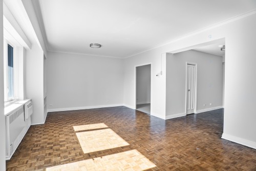 Salon - 604-3465 Rue Redpath, Montréal (Ville-Marie), QC - Indoor Photo Showing Other Room