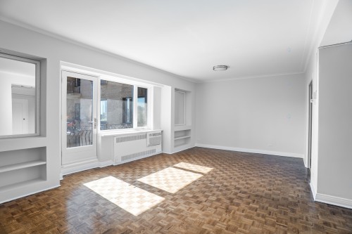 Salon - 604-3465 Rue Redpath, Montréal (Ville-Marie), QC - Indoor Photo Showing Other Room