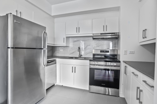 Cuisine - 604-3465 Rue Redpath, Montréal (Ville-Marie), QC - Indoor Photo Showing Kitchen With Upgraded Kitchen