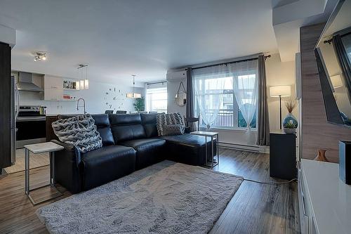 Salon - 628 Tsse Dollard, Saint-Amable, QC - Indoor Photo Showing Living Room