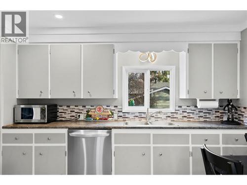 500 Polson Avenue, Enderby, BC - Indoor Photo Showing Kitchen
