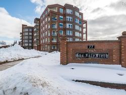 306 77 Russell Lake  Dartmouth, NS B2W 6R8