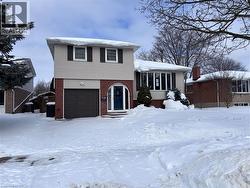 76 RAMBLEWOOD Way  Kitchener, ON N2N 1G7