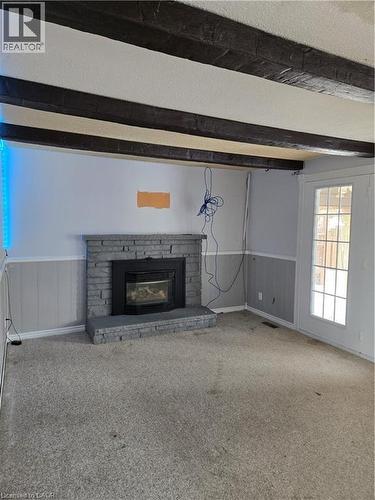 76 Ramblewood Way, Kitchener, ON - Indoor With Fireplace