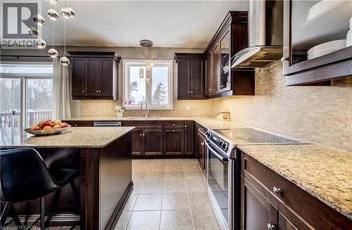 928 Evens Pond Court, Kitchener, ON - Indoor Photo Showing Kitchen With Upgraded Kitchen