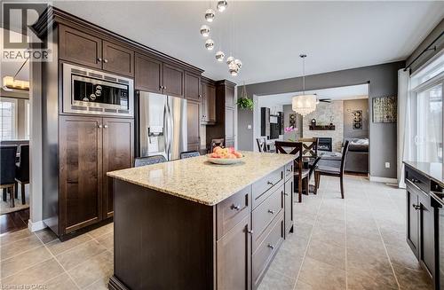 928 Evens Pond Court, Kitchener, ON - Indoor Photo Showing Kitchen With Upgraded Kitchen