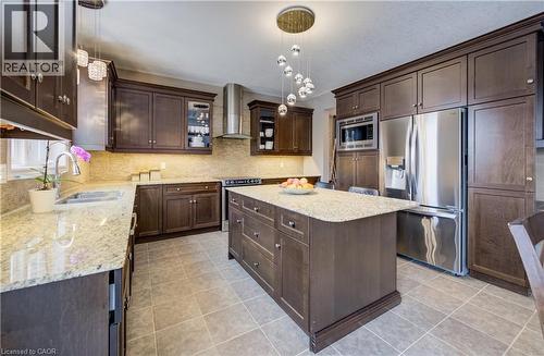 928 Evens Pond Court, Kitchener, ON - Indoor Photo Showing Kitchen With Stainless Steel Kitchen With Double Sink With Upgraded Kitchen