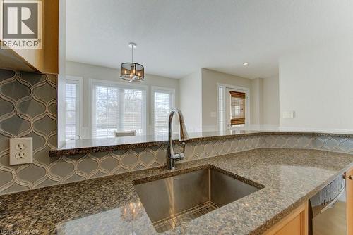 404 Wake Robin Crescent, Kitchener, ON - Indoor Photo Showing Kitchen