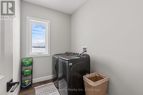 134 Severn Drive, Goderich (Goderich (Town)), ON - Indoor Photo Showing Laundry Room