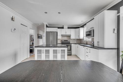 Kitchen - 2018 Rue Arnaud, Québec (Beauport), QC - Indoor Photo Showing Kitchen With Upgraded Kitchen