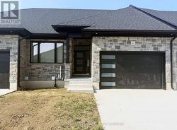 6 - 32 POSTMA STREET  North Middlesex (Ailsa Craig), ON N0M 1A0