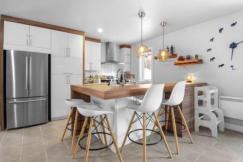 Kitchen - 518 Rue Rabelais, Saguenay (Chicoutimi), QC - Indoor