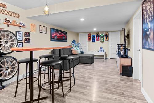 Basement - 518 Rue Rabelais, Saguenay (Chicoutimi), QC - Indoor Photo Showing Other Room