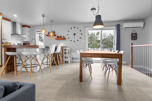 Dining room - 518 Rue Rabelais, Saguenay (Chicoutimi), QC - Indoor Photo Showing Dining Room