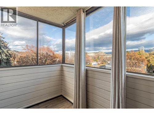 1915 Pacific Court Unit# 407, Kelowna, BC - Indoor Photo Showing Other Room