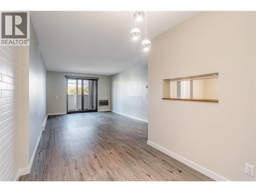 1915 Pacific Court Unit# 407, Kelowna, BC - Indoor Photo Showing Other Room