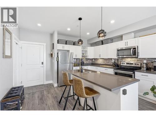 280 Tranquille Road Unit# 405, Kamloops, BC - Indoor Photo Showing Kitchen