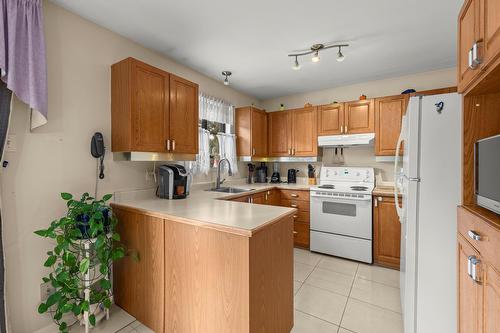 Kitchen - 10 Rue Des Peupliers, L'Île-Perrot, QC - Indoor Photo Showing Kitchen
