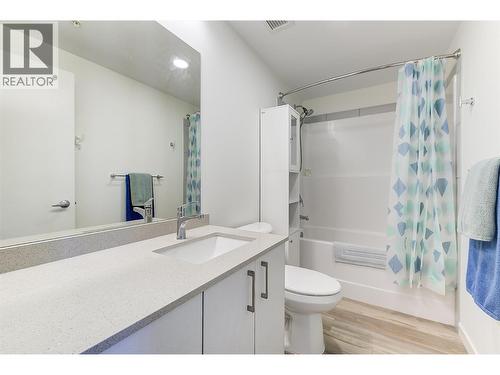 1111 Frost Road Unit# 407, Kelowna, BC - Indoor Photo Showing Bathroom