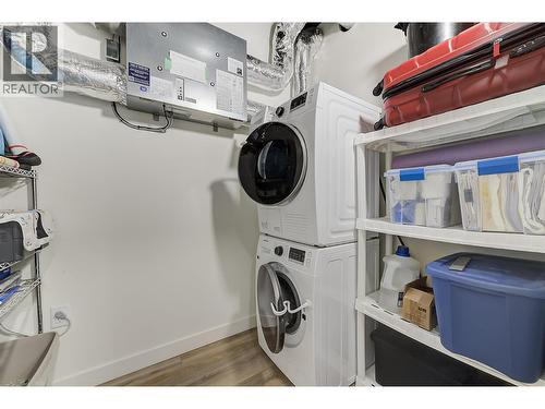 1111 Frost Road Unit# 407, Kelowna, BC - Indoor Photo Showing Laundry Room