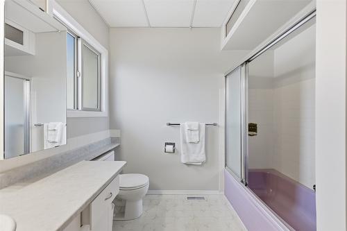 14-1555 Summit Drive, Kamloops, BC - Indoor Photo Showing Bathroom