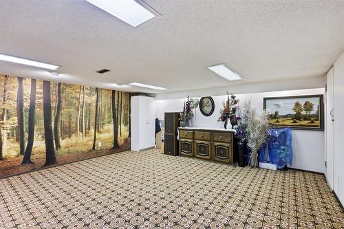 14-1555 Summit Drive, Kamloops, BC - Indoor Photo Showing Other Room