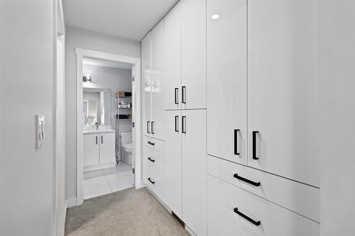 2134 Blackwell Avenue, Merritt, BC - Indoor Photo Showing Other Room