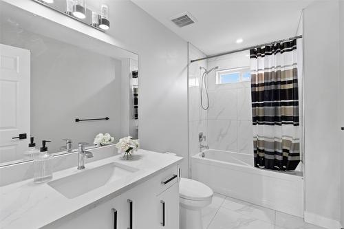 2134 Blackwell Avenue, Merritt, BC - Indoor Photo Showing Bathroom