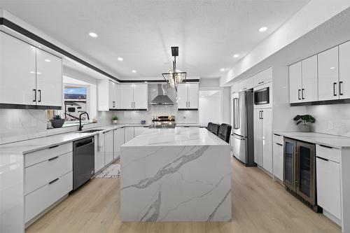 2134 Blackwell Avenue, Merritt, BC - Indoor Photo Showing Kitchen With Upgraded Kitchen