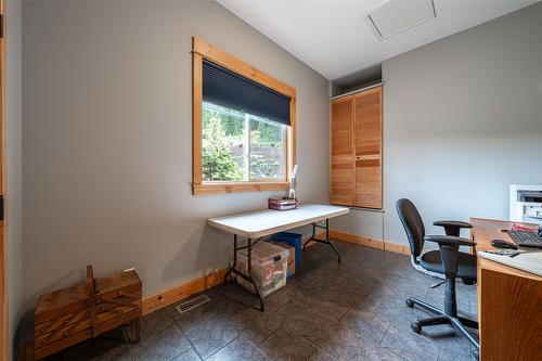 705 Creighton Valley Road, Lumby, BC - Indoor Photo Showing Office