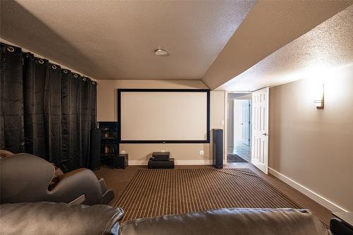 2102 Lillooet Court, Kelowna, BC - Indoor Photo Showing Other Room