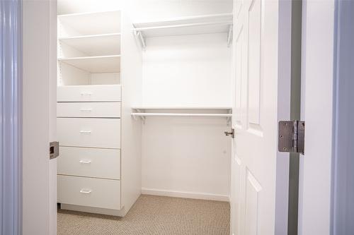 2102 Lillooet Court, Kelowna, BC - Indoor