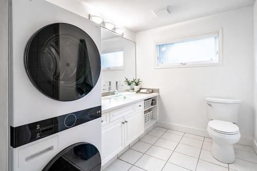 2102 Lillooet Court, Kelowna, BC - Indoor