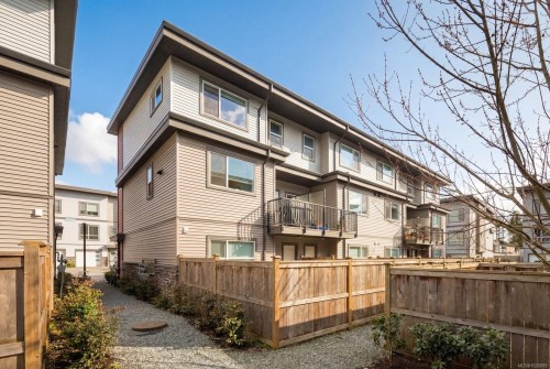 504-3351 Luxton Rd, Langford, BC 