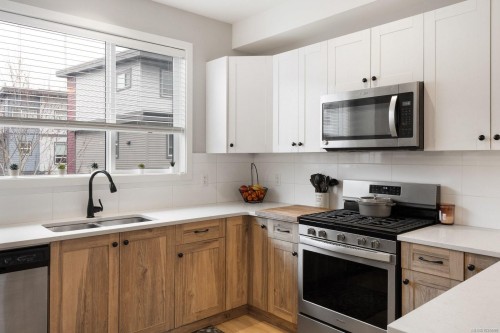 504-3351 Luxton Rd, Langford, BC 