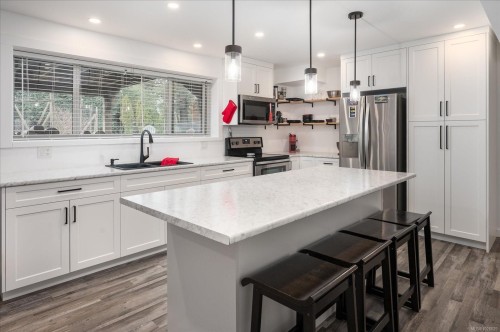 4503 Chestnut Rd, Cowichan Bay, BC 