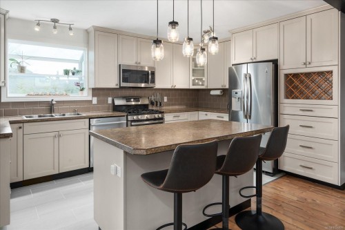 4503 Chestnut Rd, Cowichan Bay, BC 