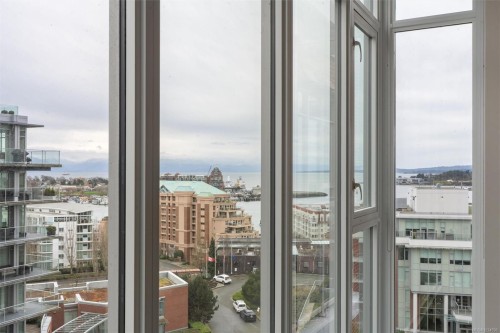 809-83 Saghalie Rd, Victoria, BC - Indoor Photo Showing Other Room