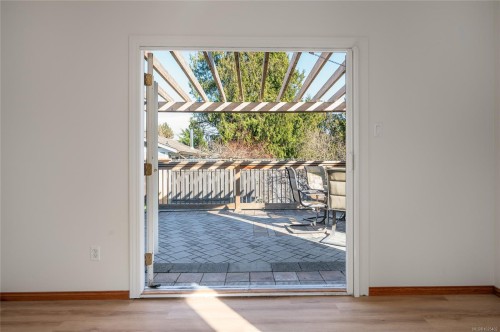 635 Doehle Ave, Parksville, BC 