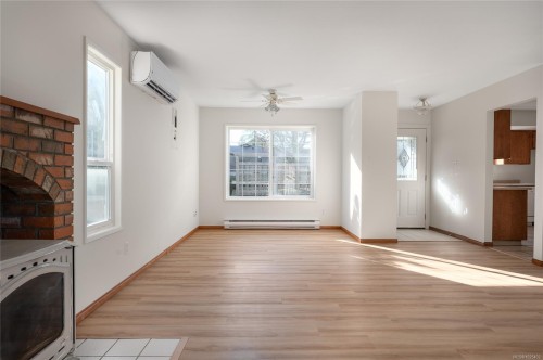 635 Doehle Ave, Parksville, BC 