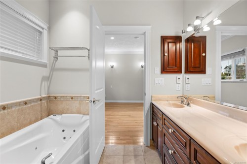 10077 Island View Close, Chemainus, BC 