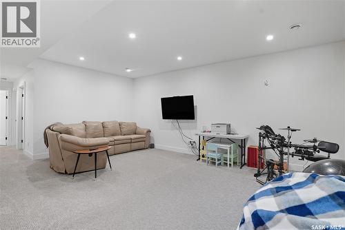 1172A Spadina Crescent E, Saskatoon, SK - Indoor