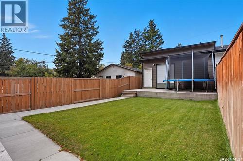 1172A Spadina Crescent E, Saskatoon, SK - Outdoor