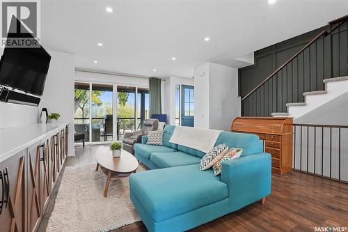 1172A Spadina Crescent E, Saskatoon, SK - Indoor Photo Showing Living Room
