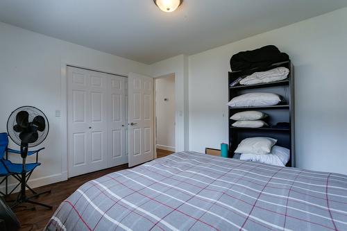 1769 Broadview Avenue, Kelowna, BC - Indoor Photo Showing Bedroom