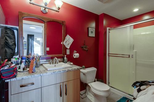 1769 Broadview Avenue, Kelowna, BC - Indoor Photo Showing Bathroom