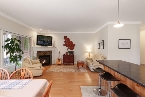 3311 Eighth St, Cumberland, BC 